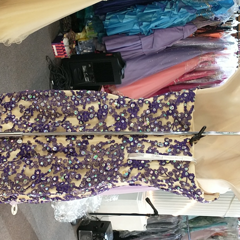 Prom dress - Picture 4 of 6
